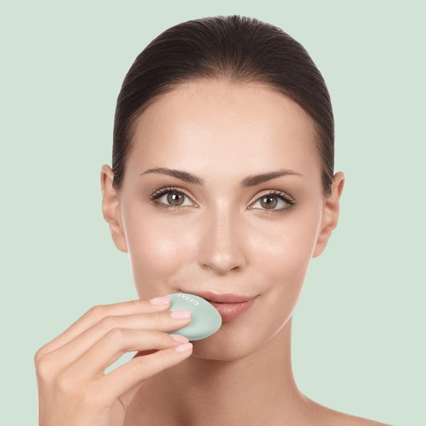 Пристрій для збільшення обʼєму губ GESKE Lip Volumizer&Booster 4в1 Small green HB0223 фото