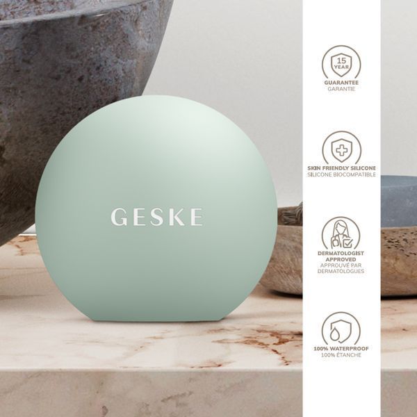 Пристрій для збільшення обʼєму губ GESKE Lip Volumizer&Booster 4в1 Small green HB0223 фото