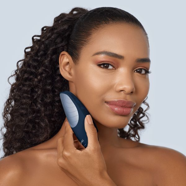 Електронна звукова термо щітка для обличчя GESKE Sonic Thermo Facial Brush 6в1 midnight HB0078 фото