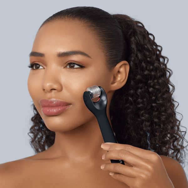 Електронний ролер для обличчя з мікроголками GESKE MicroNeedle Face Roller 9в1 black HB0190 фото