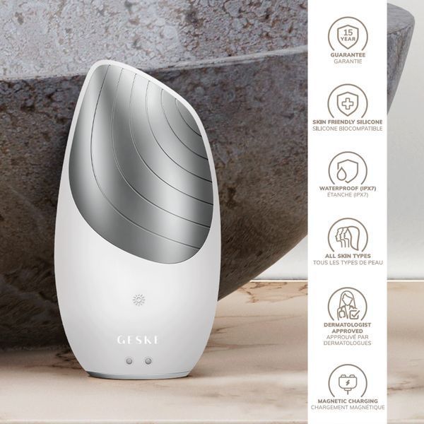 Електронна звукова термо щітка для обличчя GESKE Sonic Thermo Facial Brush 6в1 white HB0084 фото