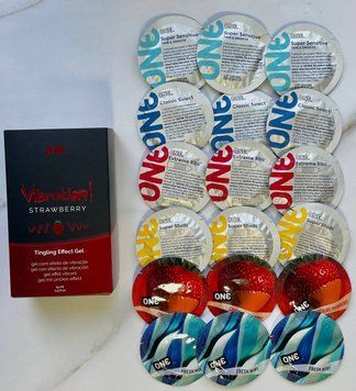 Набор 18 шт ONE Classic, Super Sensitive, Super Studs, Extreme ribs, Flavor Waves + Intt Vibration Strawberry (15 мл) SOS1745 фото