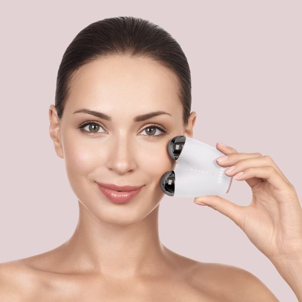 Мікрострумовий підтягувач обличчя GESKE MicroCurrent Face-Lifter 6в1 starlight HB0132 фото