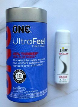 Набор ONE UltraFeel 2-in-1 10 шт. + Смазка на силиконовой основе pjur Woman 30 мл SOS1946 фото