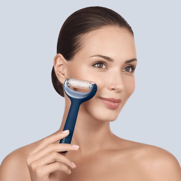 Электронный роллер для лица и тела с микроиглами GESKE MicroNeedle Face&Body Roller 8в1 midnight HB0199 фото