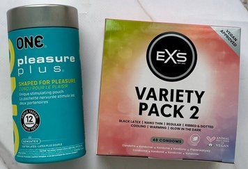 КОМПЛЕКТ резинок ONE Pleasure Plus 12 шт - EXS Mixed Variety Pack 2, 48 шт SOS3143 фото