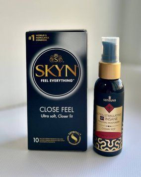 SKYN Close Feel &mdash; 10 шт та Лубрикант Sensuva - Ultra-Stimulating On Insane Cherry Pop 57 ml SOS1038 фото