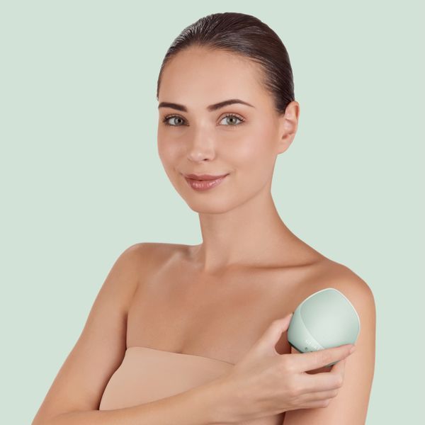 Ультразвуковая щетка для тела и интенсивный пилинг GESKE Sonic Body Brush&Intensive Exfoliator 7в1 green HB0354 фото